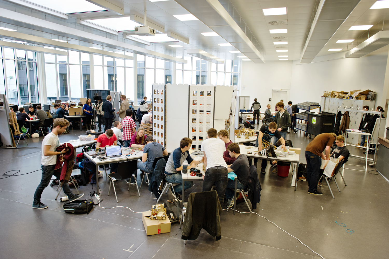 Enlarged view: ETHZ, Student-Workshop (Foto: ETH Zurich/Florian Bachmann)